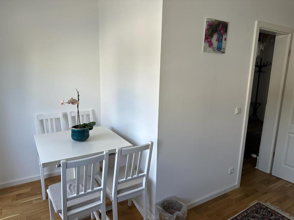 Lichtdurchflutete 90 M2 Drei Duplexwohnung In Altperlach Apartment München